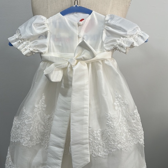 Macis Design Baby Girl's Beaded Lace Dress Baptism/ christening gown - Picture 3 of 3